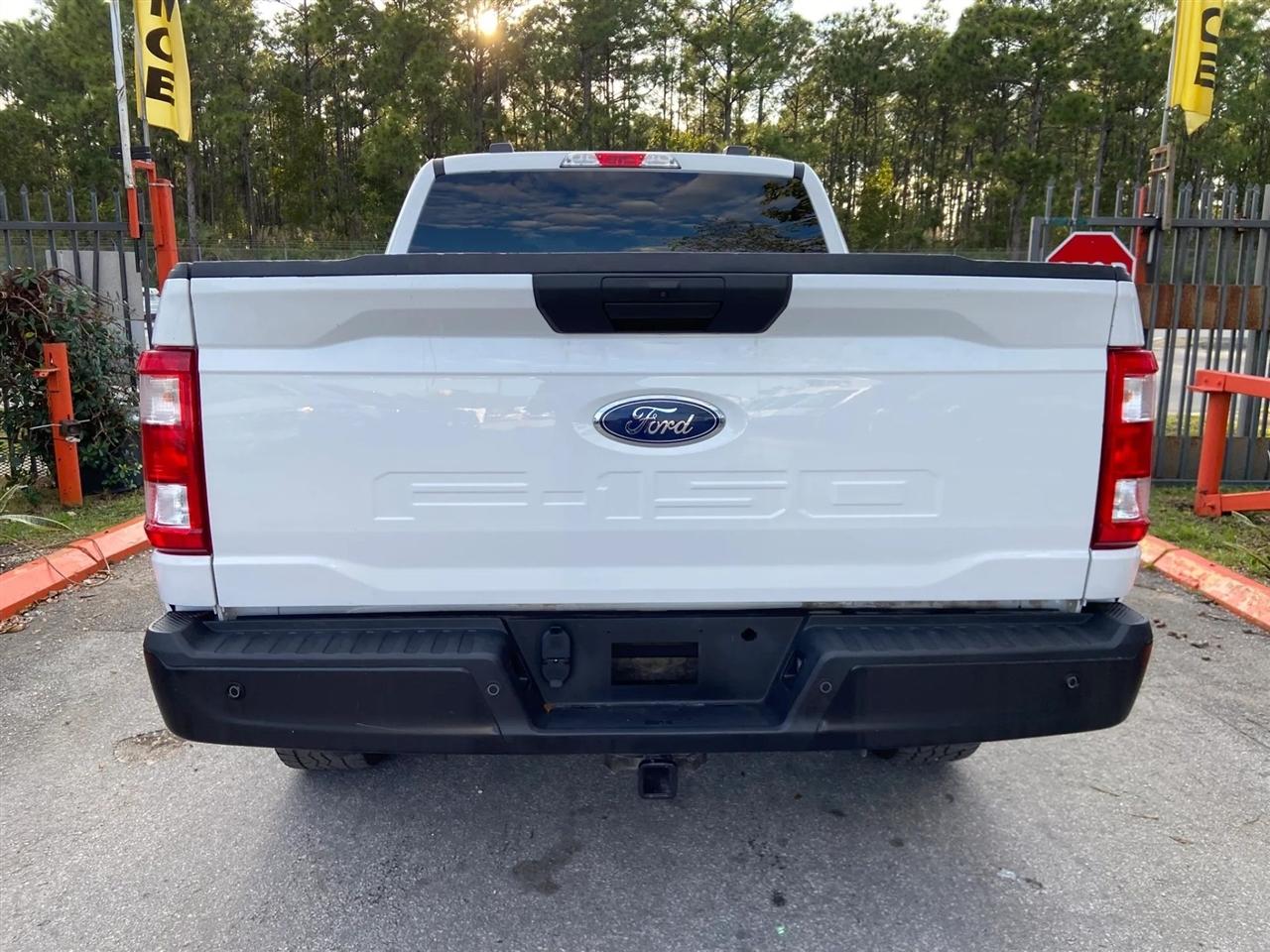 Ford F-150 XL SuperCrew 5.5-ft. Bed 4WD 2022