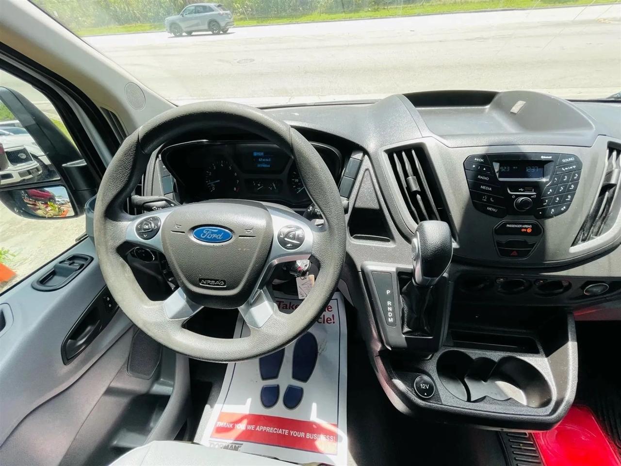 Ford Transit 250 Van Med. Roof w/Sliding Pass. 130-in. WB 2019