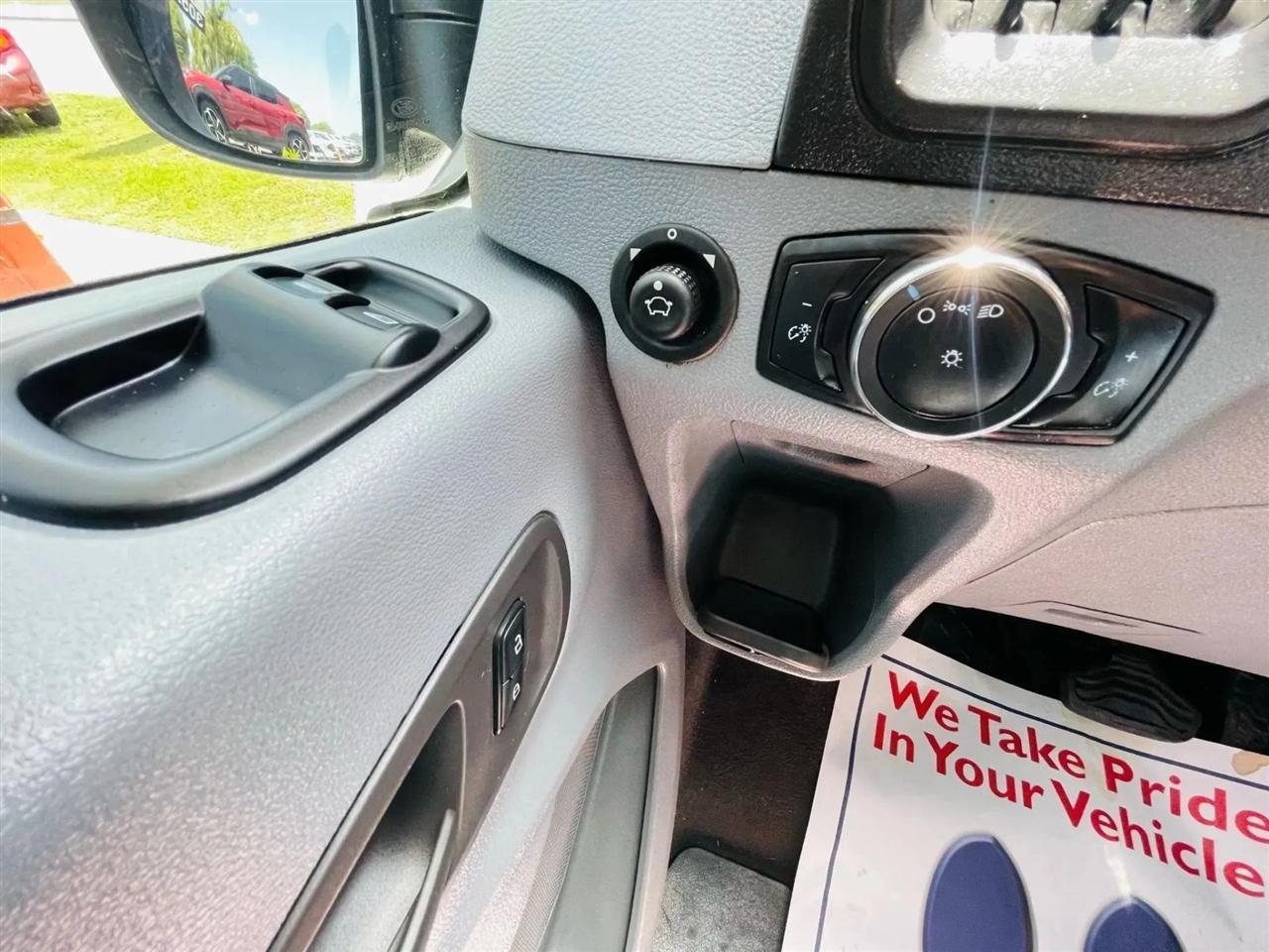 Ford Transit 250 Van Med. Roof w/Sliding Pass. 130-in. WB 2019