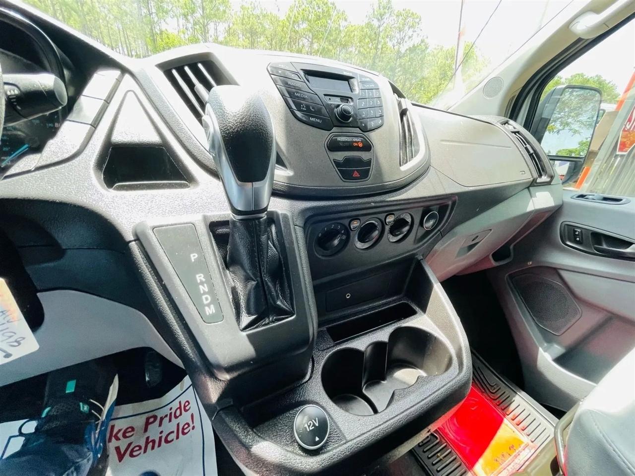 Ford Transit 250 Van Med. Roof w/Sliding Pass. 130-in. WB 2019