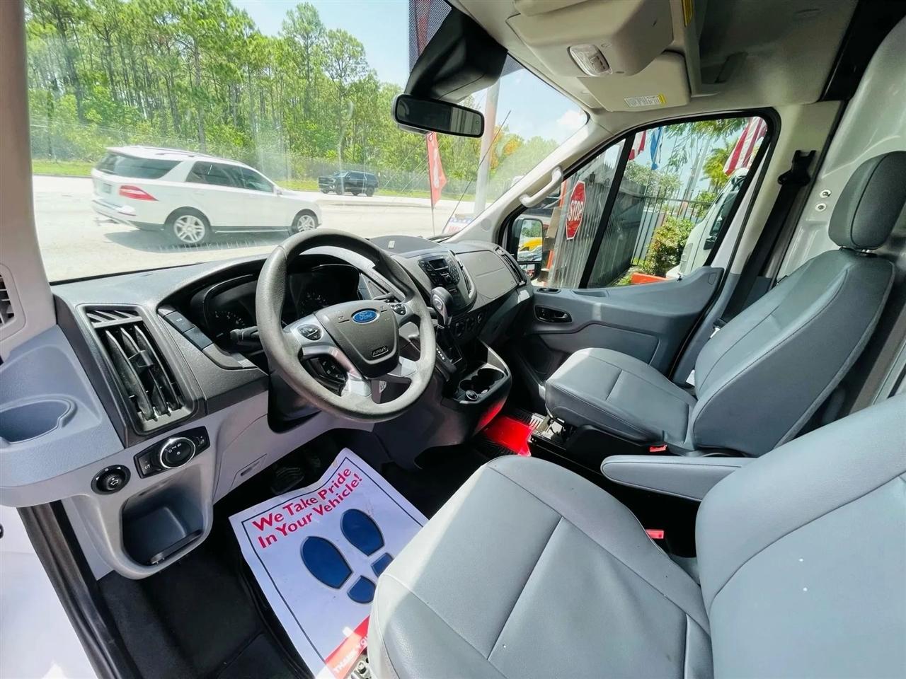 Ford Transit 250 Van Med. Roof w/Sliding Pass. 130-in. WB 2019