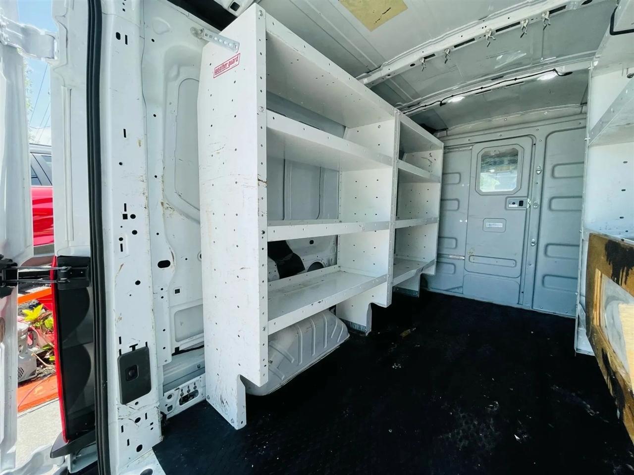 Ford Transit 250 Van Med. Roof w/Sliding Pass. 130-in. WB 2019