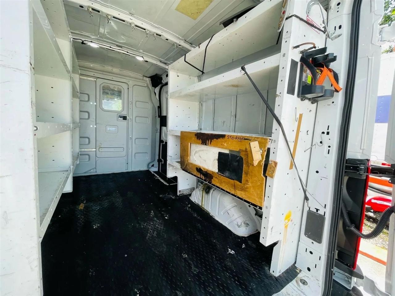 Ford Transit 250 Van Med. Roof w/Sliding Pass. 130-in. WB 2019