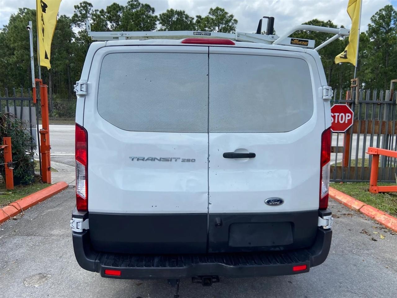 Ford Transit 250 Van Low Roof 60/40 Pass.130-in. WB 2016