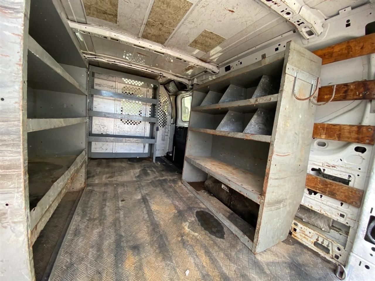 Ford Transit 250 Van Low Roof 60/40 Pass.130-in. WB 2016