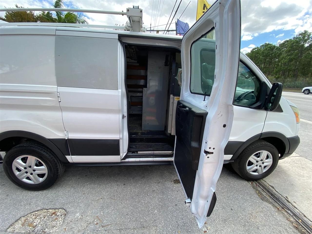Ford Transit 250 Van Low Roof 60/40 Pass.130-in. WB 2016