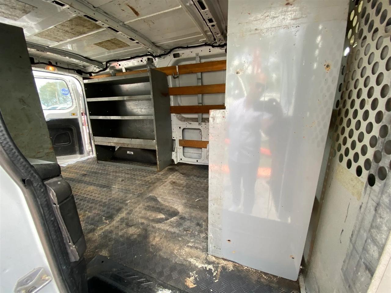 Ford Transit 250 Van Low Roof 60/40 Pass.130-in. WB 2016