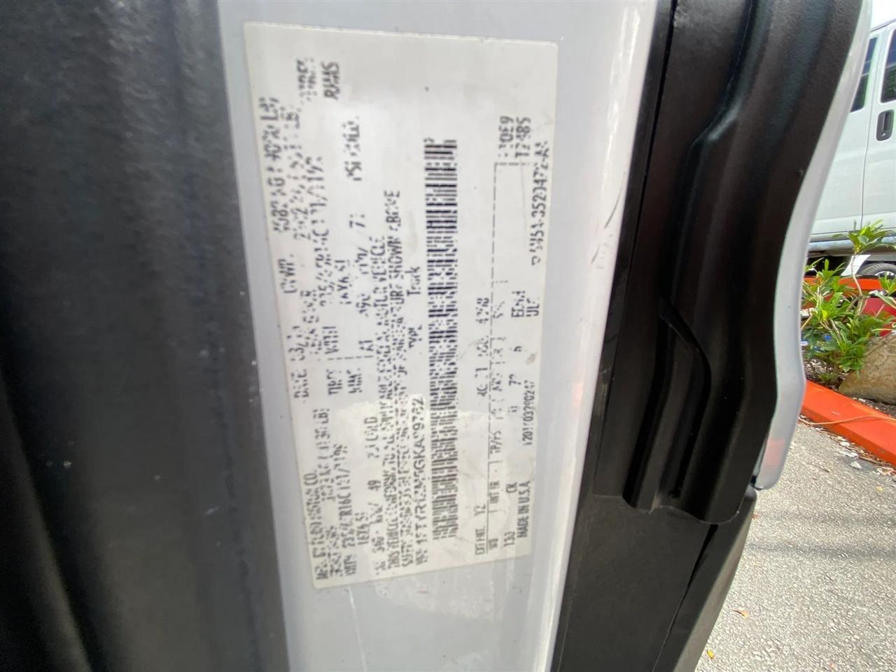 Ford Transit 250 Van Low Roof 60/40 Pass.130-in. WB 2016