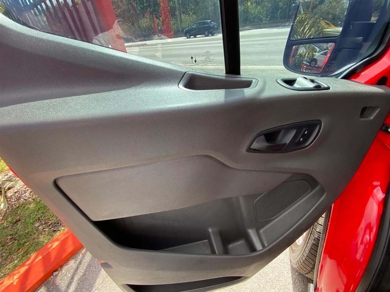 Ford Transit 250 Van Med. Roof w/Sliding Pass. 130-in. WB 2021