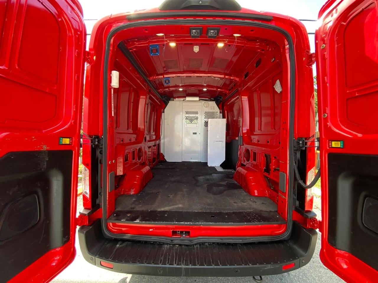 Ford Transit 250 Van Med. Roof w/Sliding Pass. 130-in. WB 2021