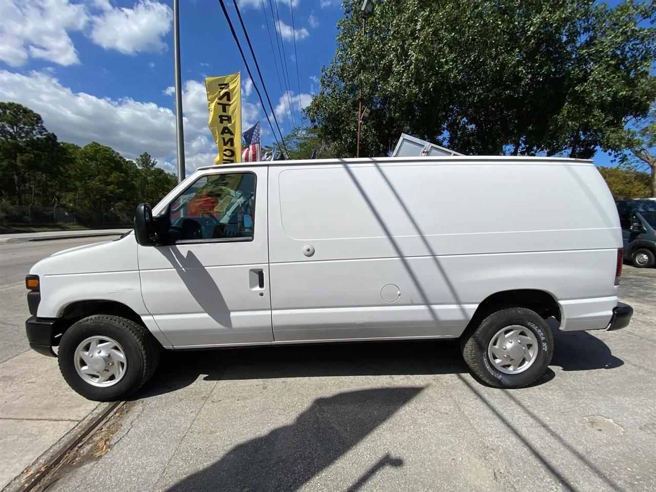 Ford Econoline E-250 2011