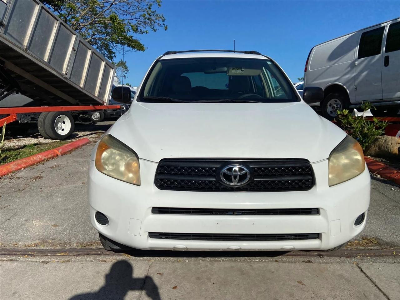 Toyota RAV4 Base I4 4WD 2007