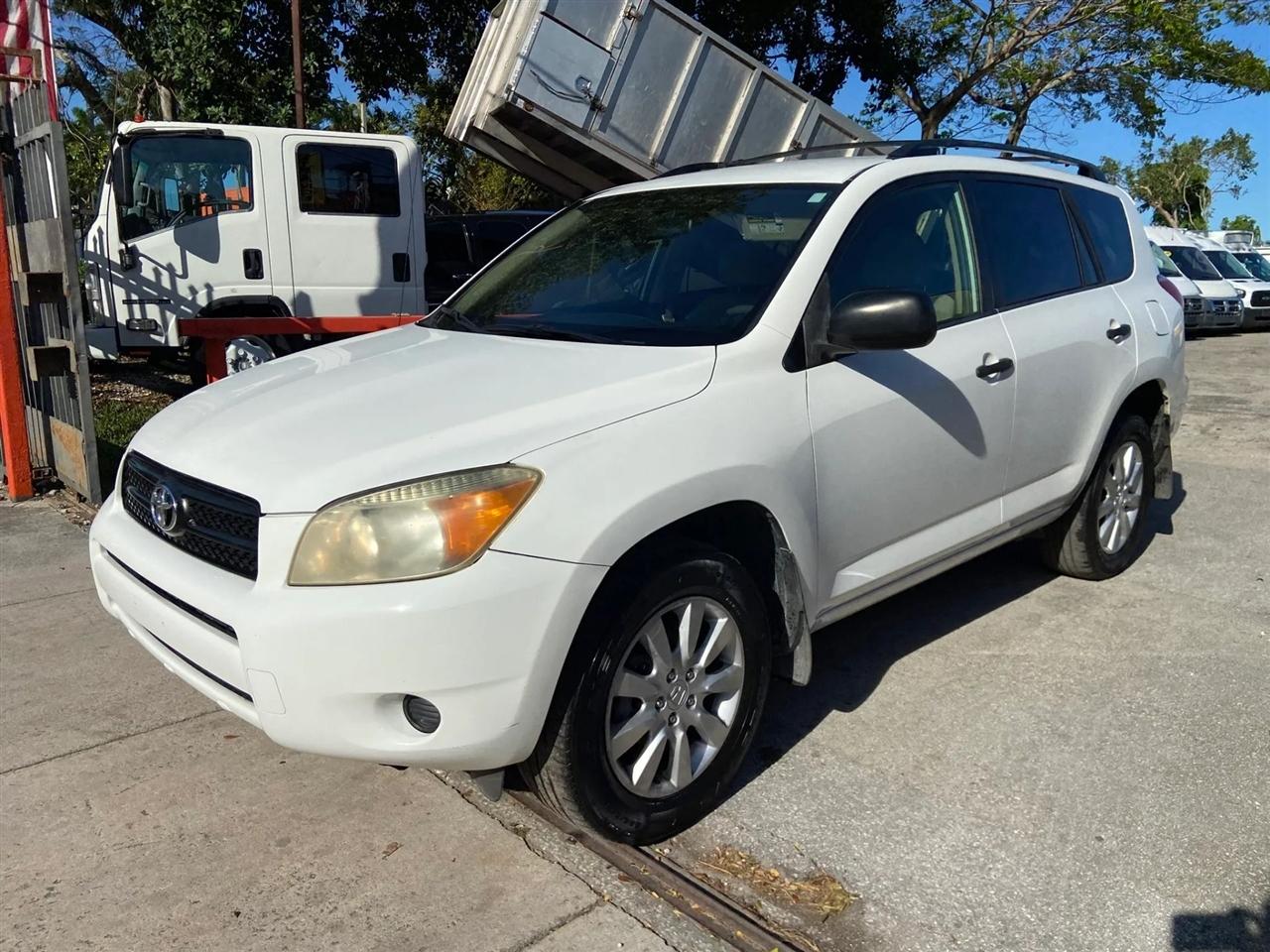 Toyota RAV4 Base I4 4WD 2007