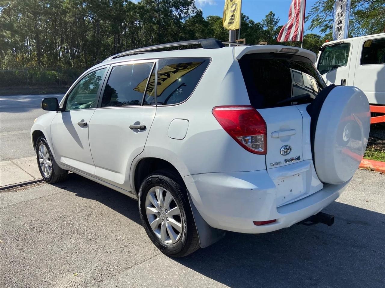 Toyota RAV4 Base I4 4WD 2007