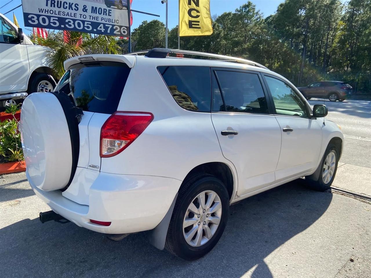 Toyota RAV4 Base I4 4WD 2007