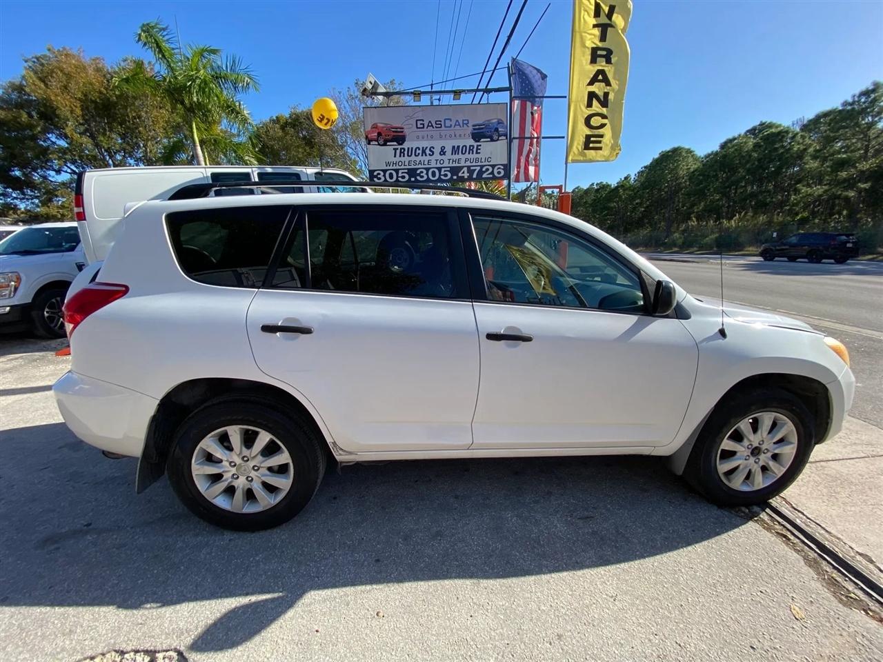Toyota RAV4 Base I4 4WD 2007