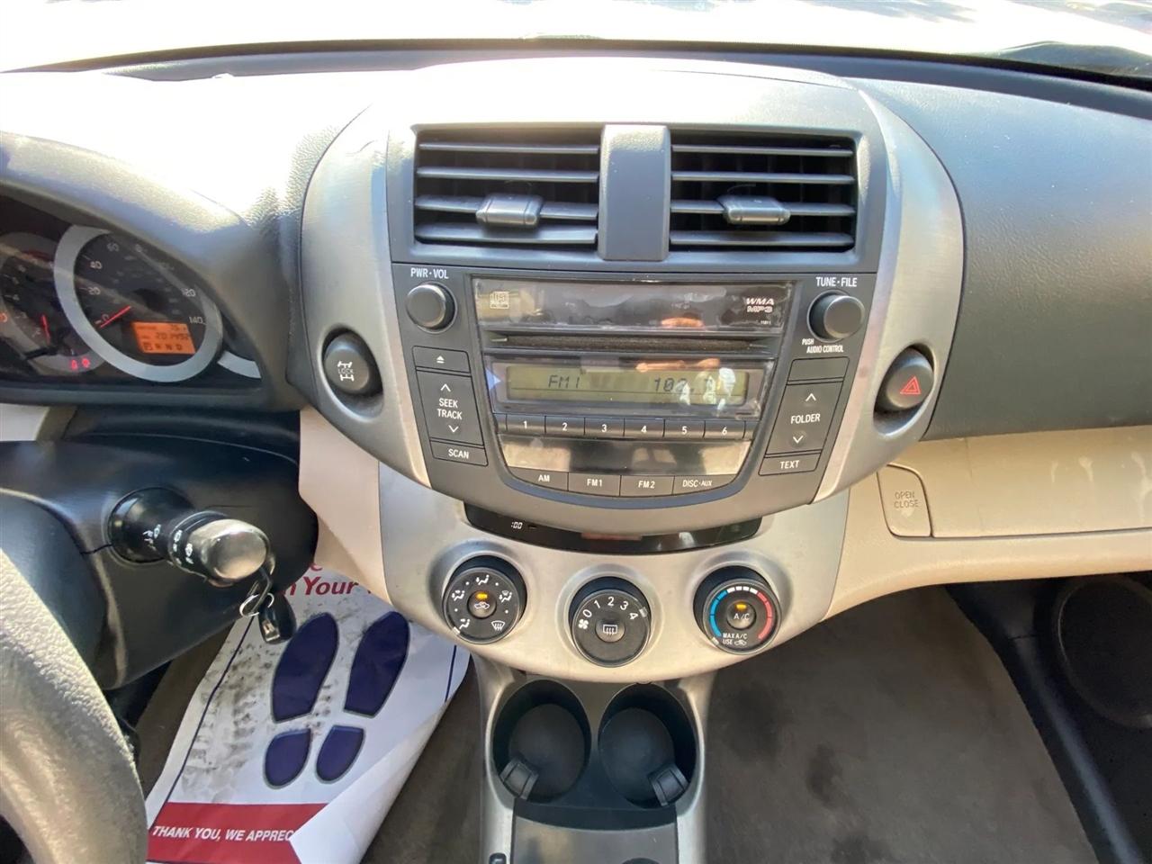 Toyota RAV4 Base I4 4WD 2007