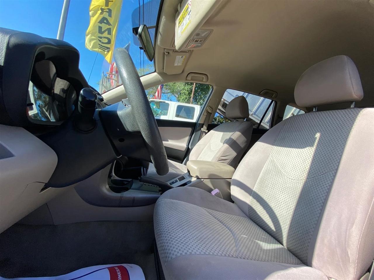 Toyota RAV4 Base I4 4WD 2007