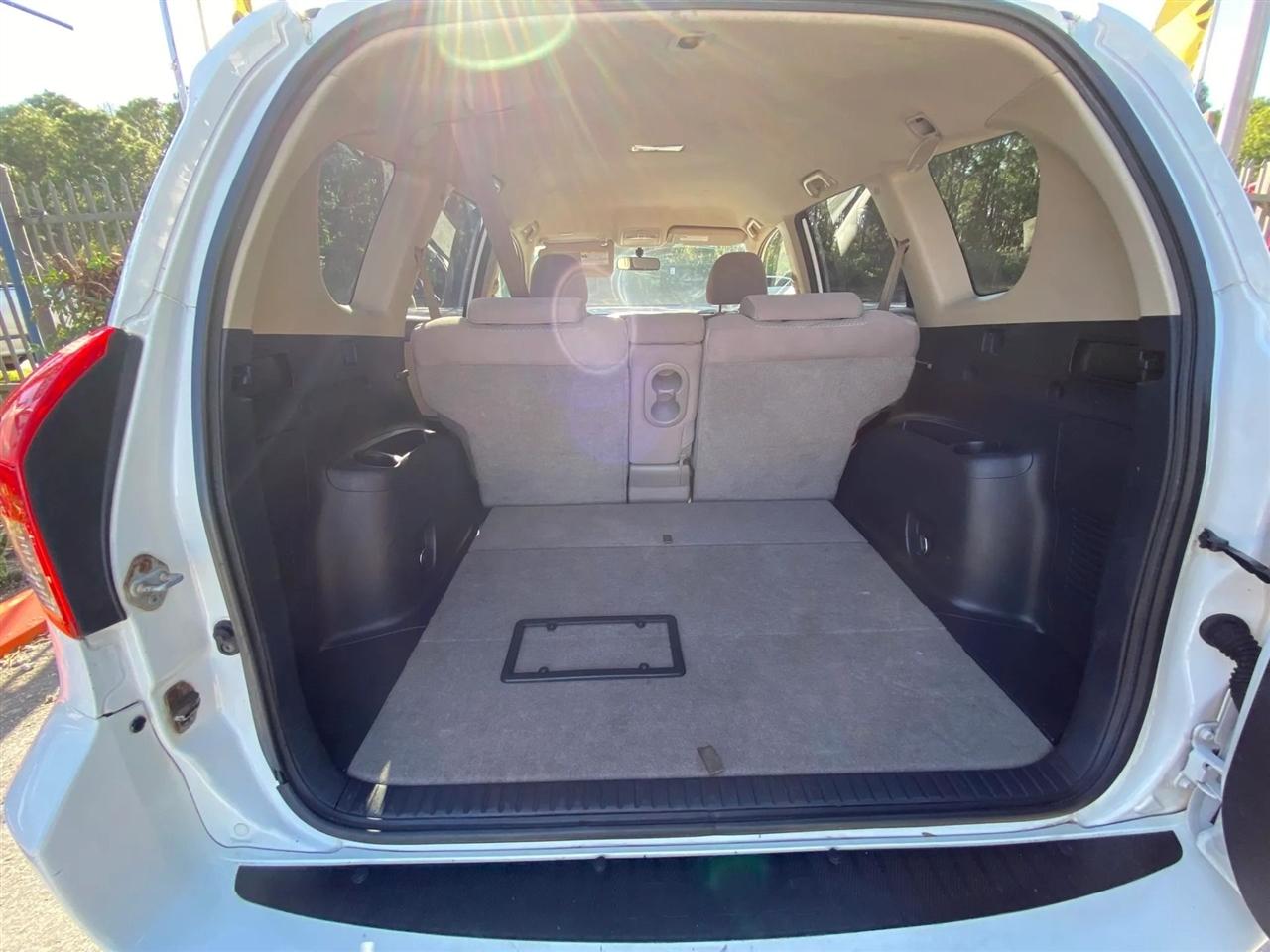 Toyota RAV4 Base I4 4WD 2007