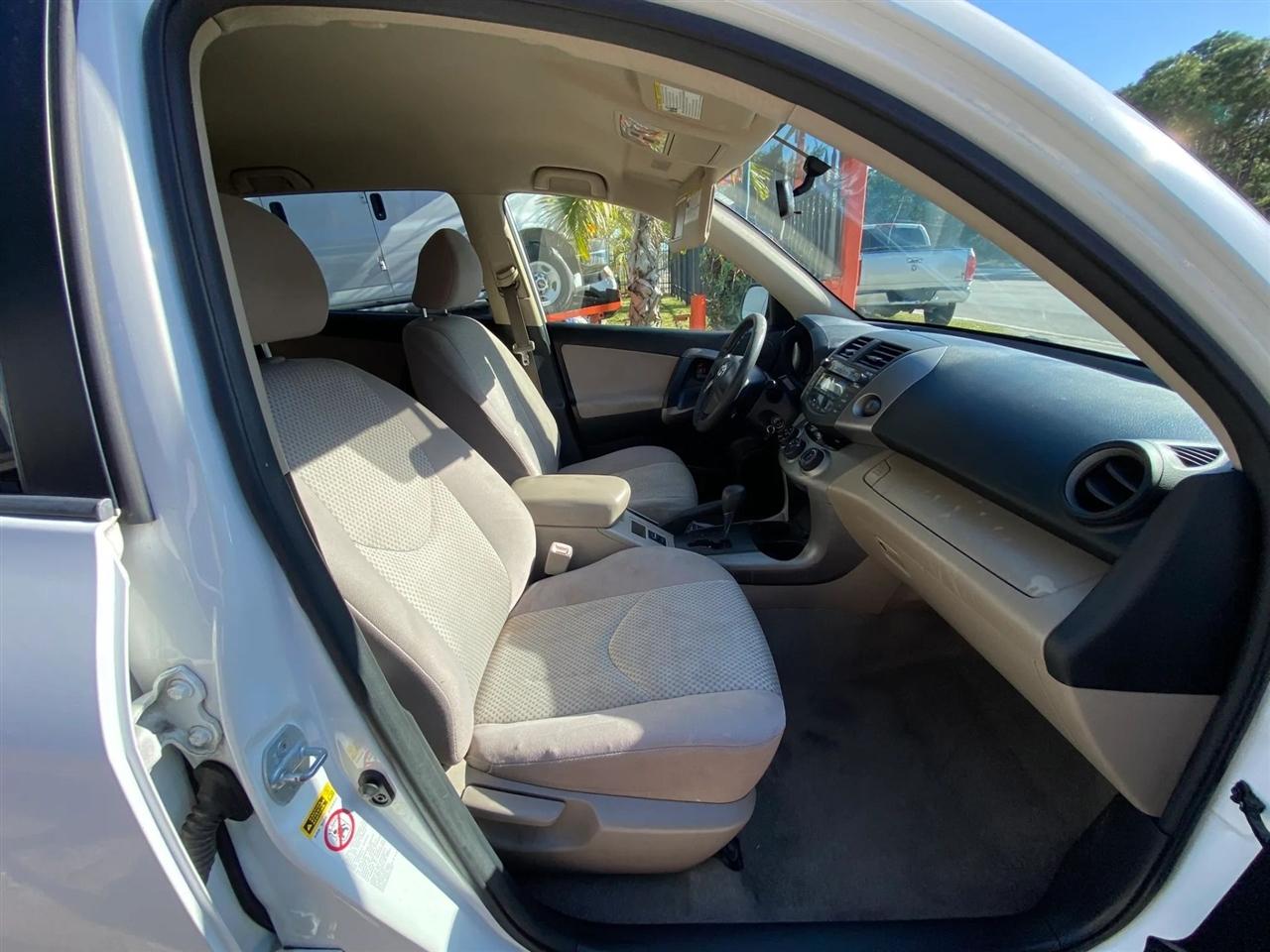 Toyota RAV4 Base I4 4WD 2007