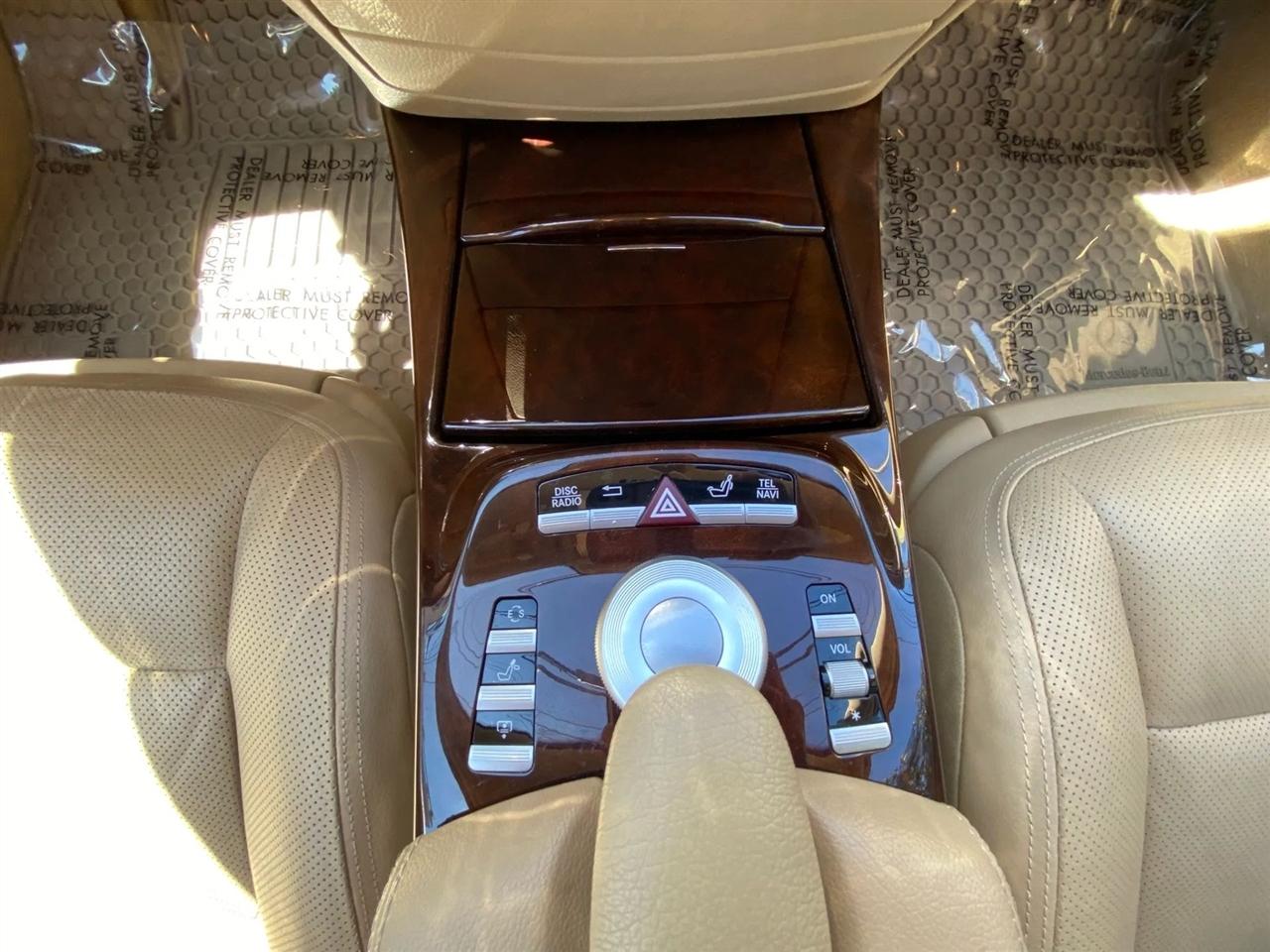 Mercedes-Benz S-Class S550 4-MATIC 2012