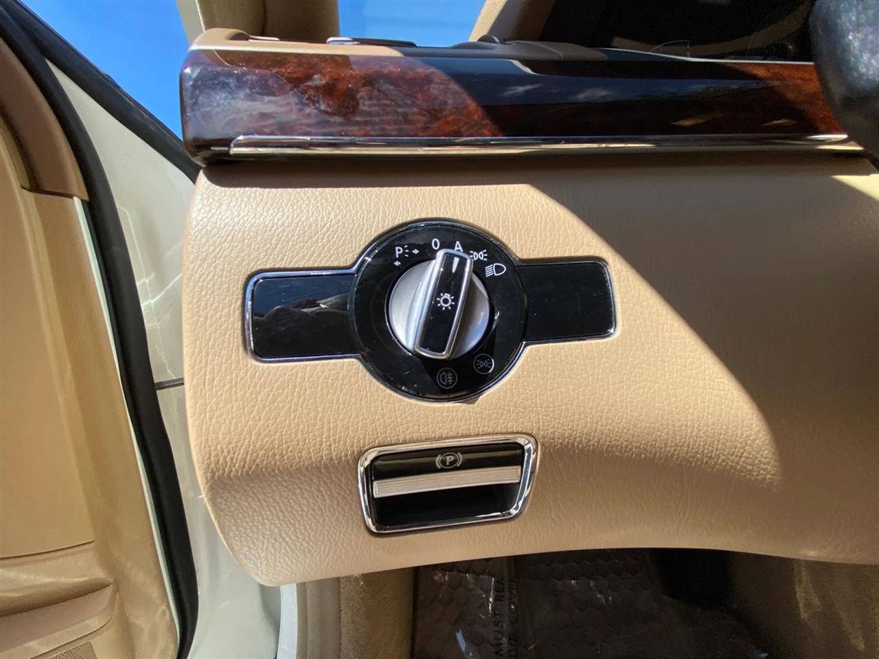 Mercedes-Benz S-Class S550 4-MATIC 2012