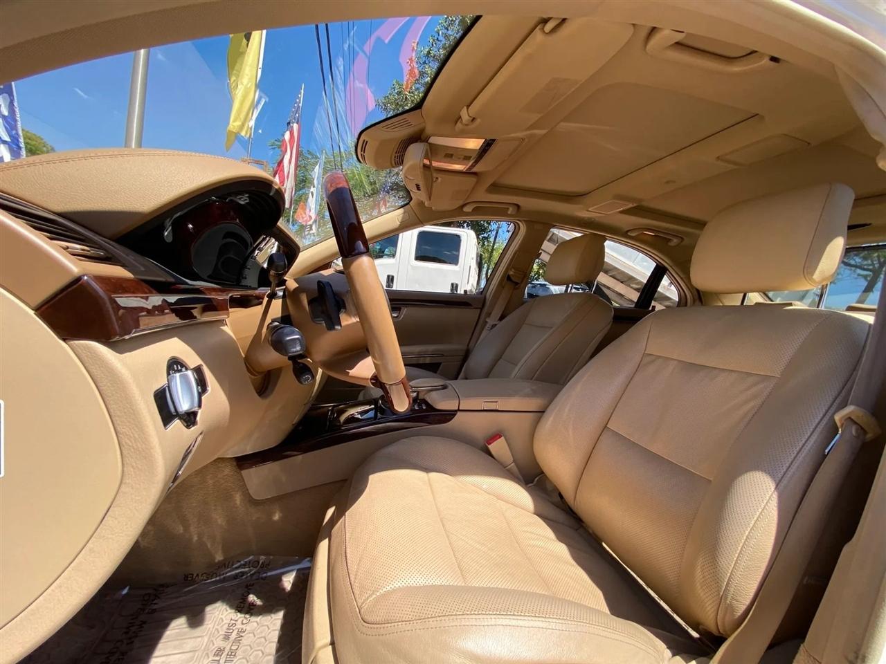 Mercedes-Benz S-Class S550 4-MATIC 2012