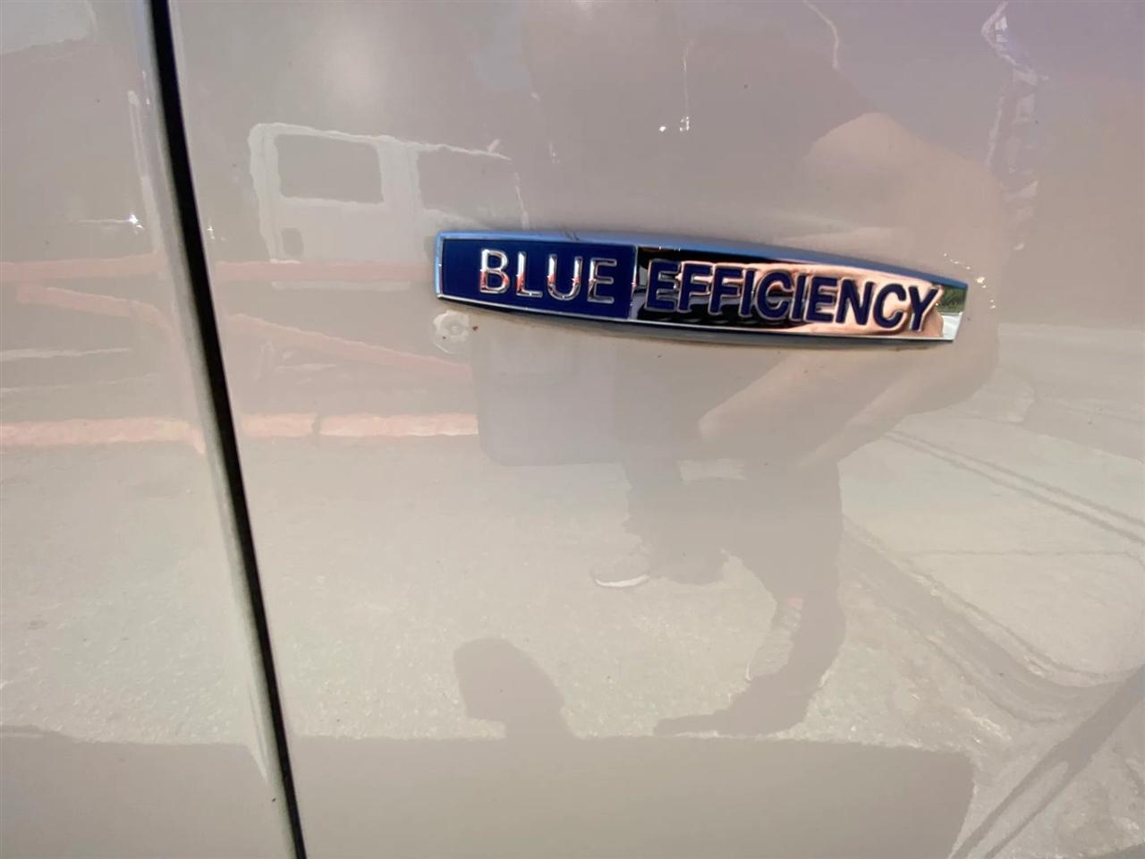 Mercedes-Benz S-Class S550 4-MATIC 2012