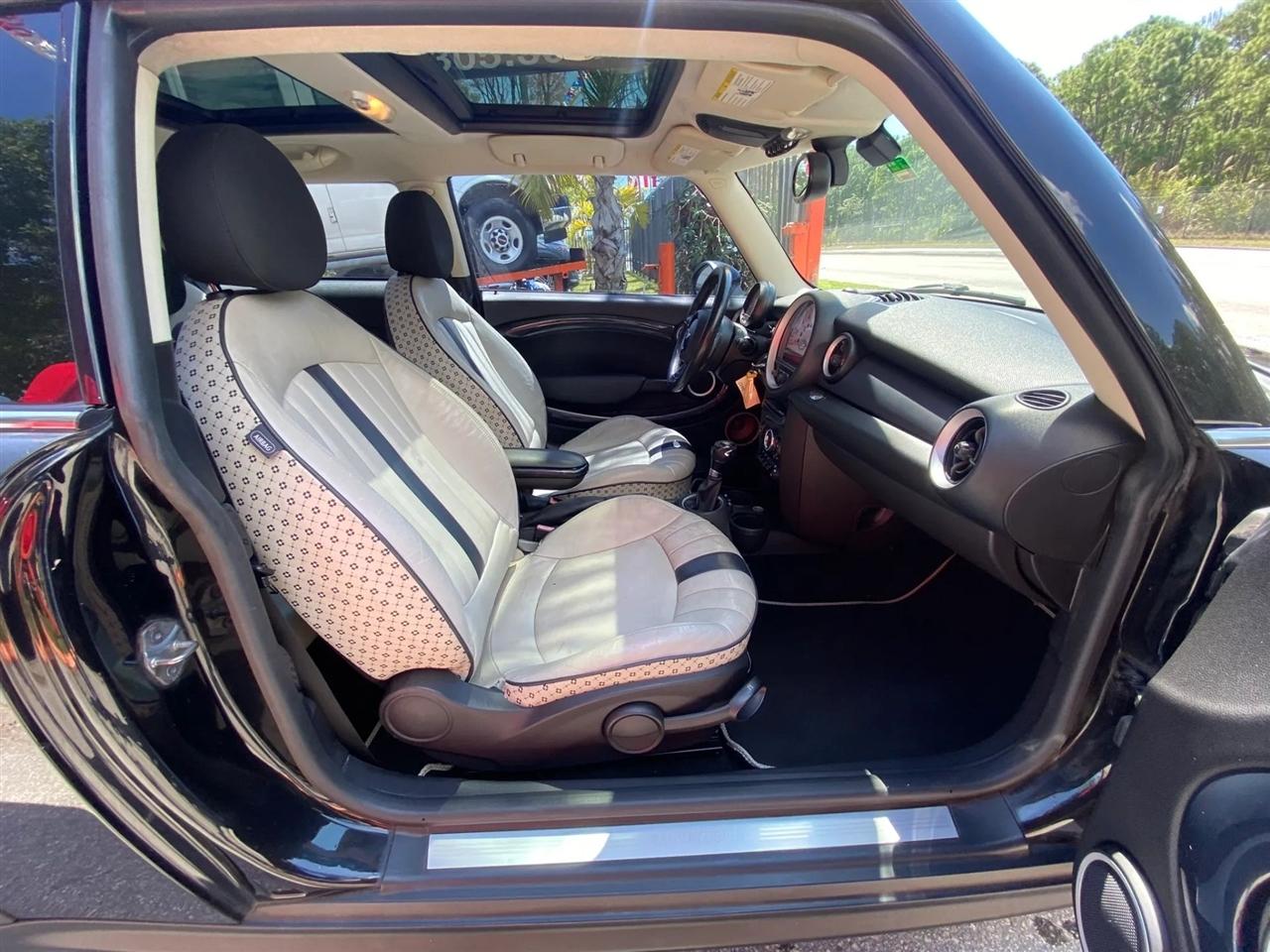 MINI Cooper Base 2013