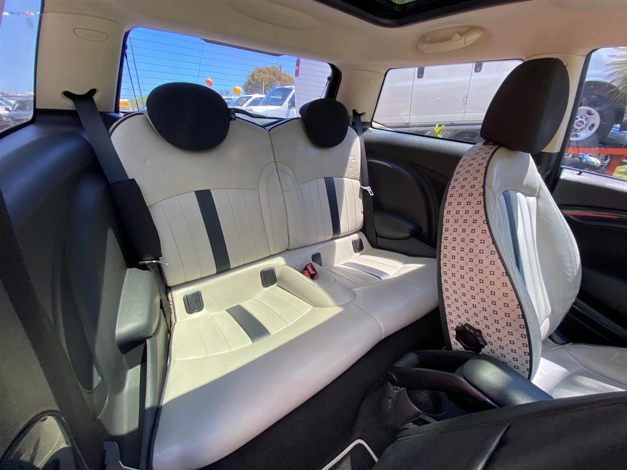 MINI Cooper Base 2013