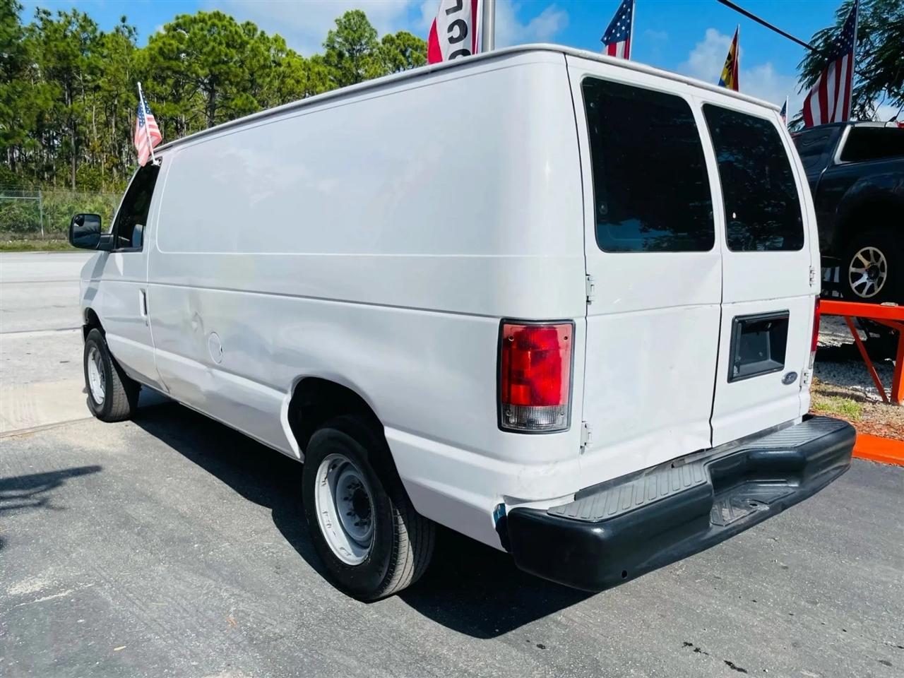 Ford Econoline E-150 2013