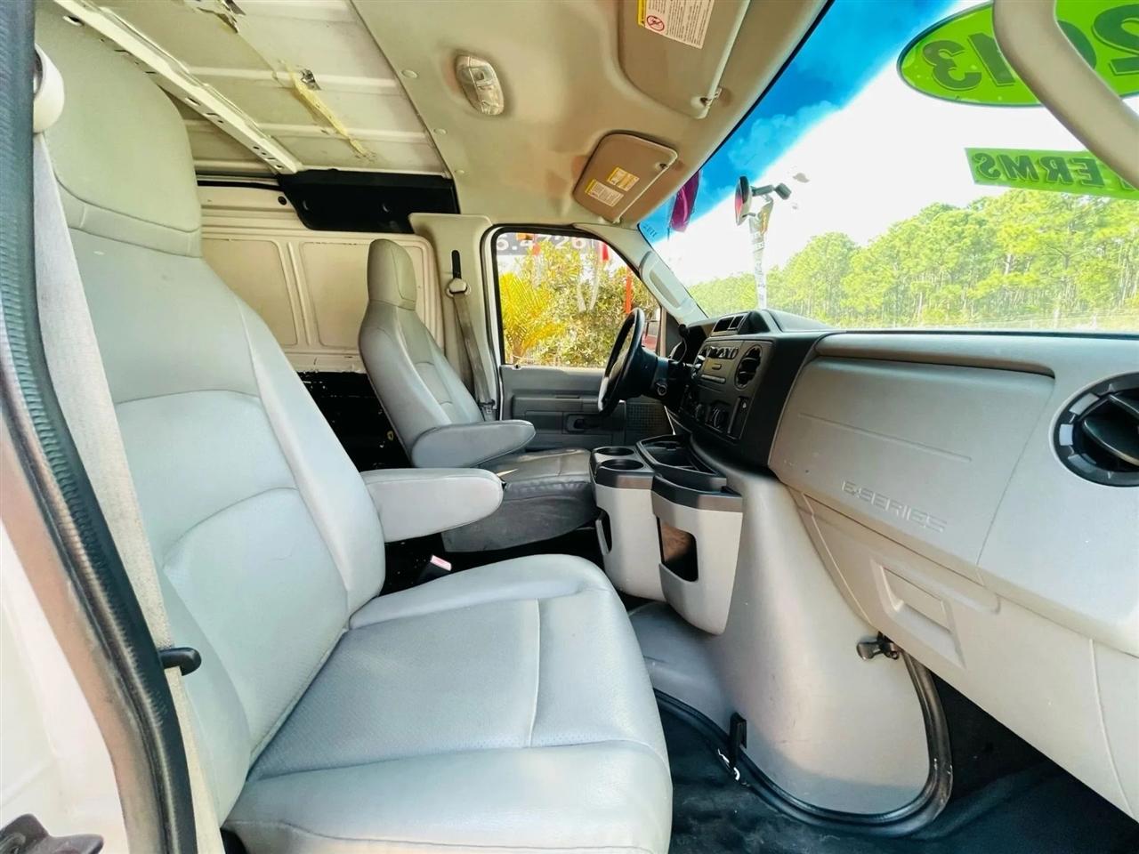 Ford Econoline E-150 2013