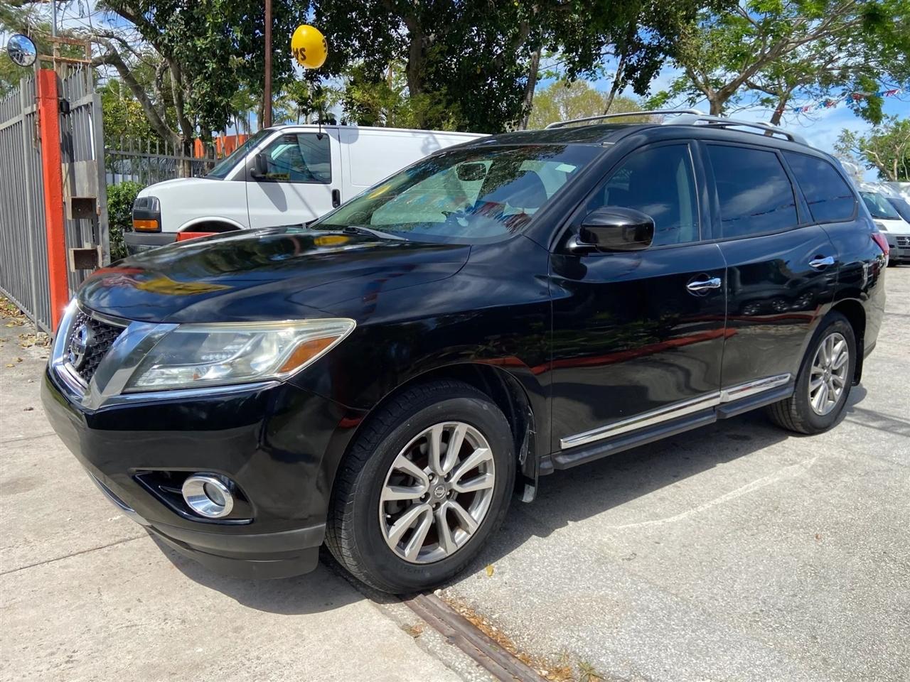 Nissan Pathfinder SL 2WD 2014