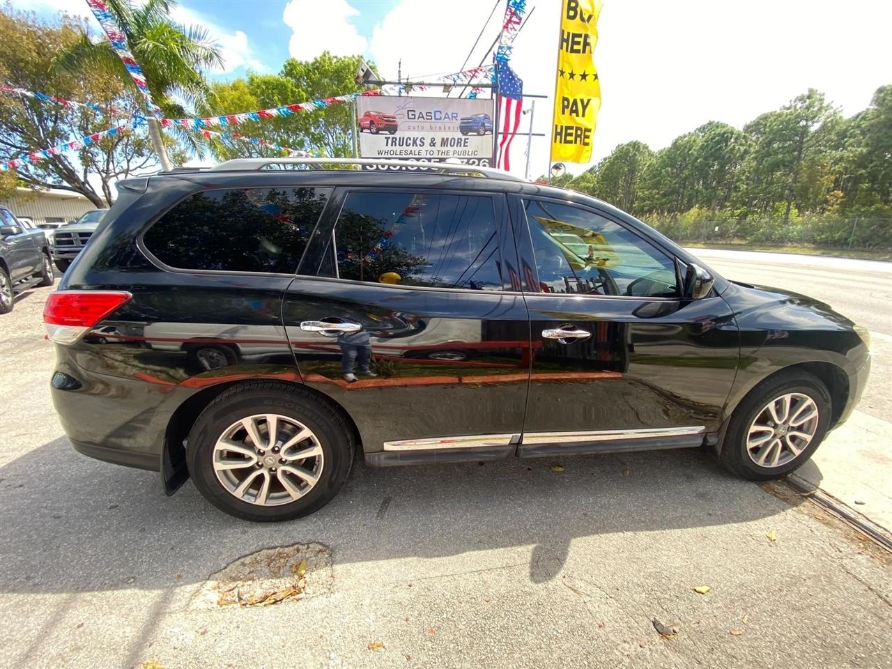 Nissan Pathfinder SL 2WD 2014