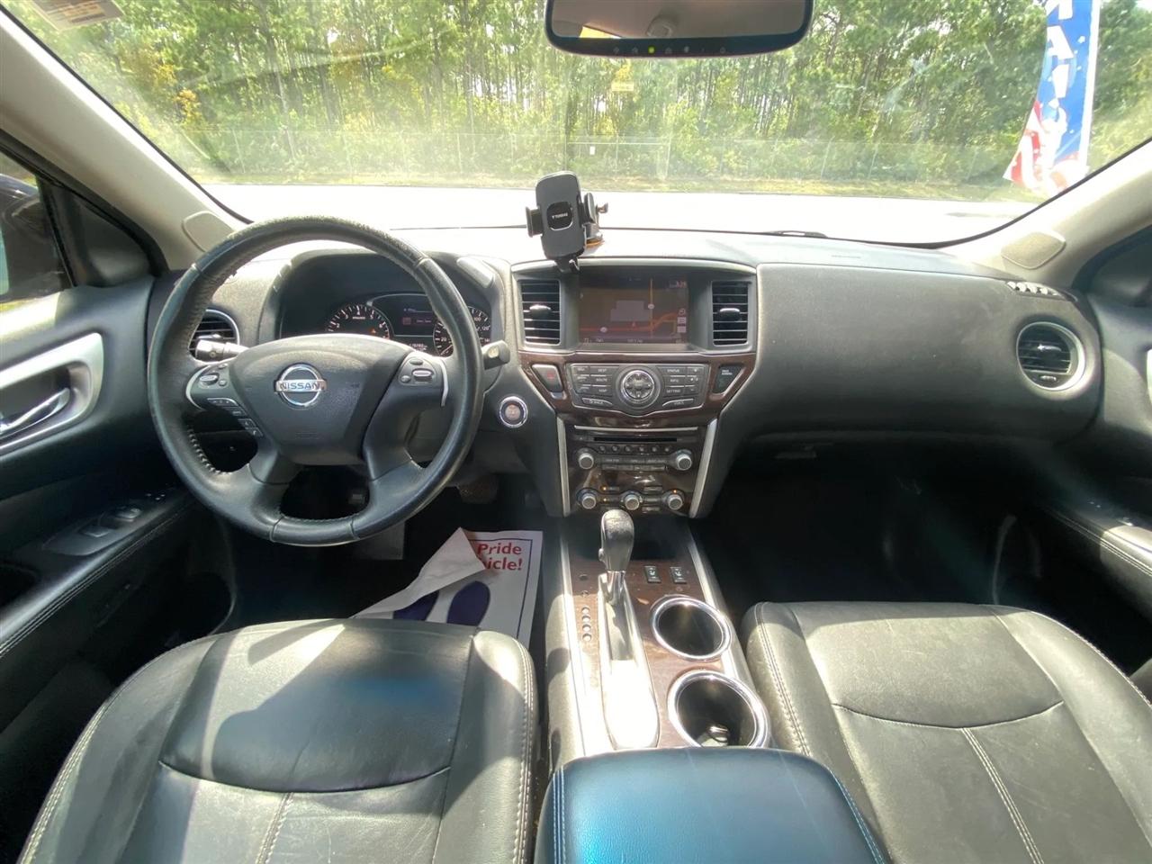 Nissan Pathfinder SL 2WD 2014