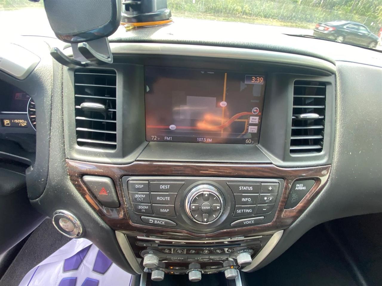 Nissan Pathfinder SL 2WD 2014