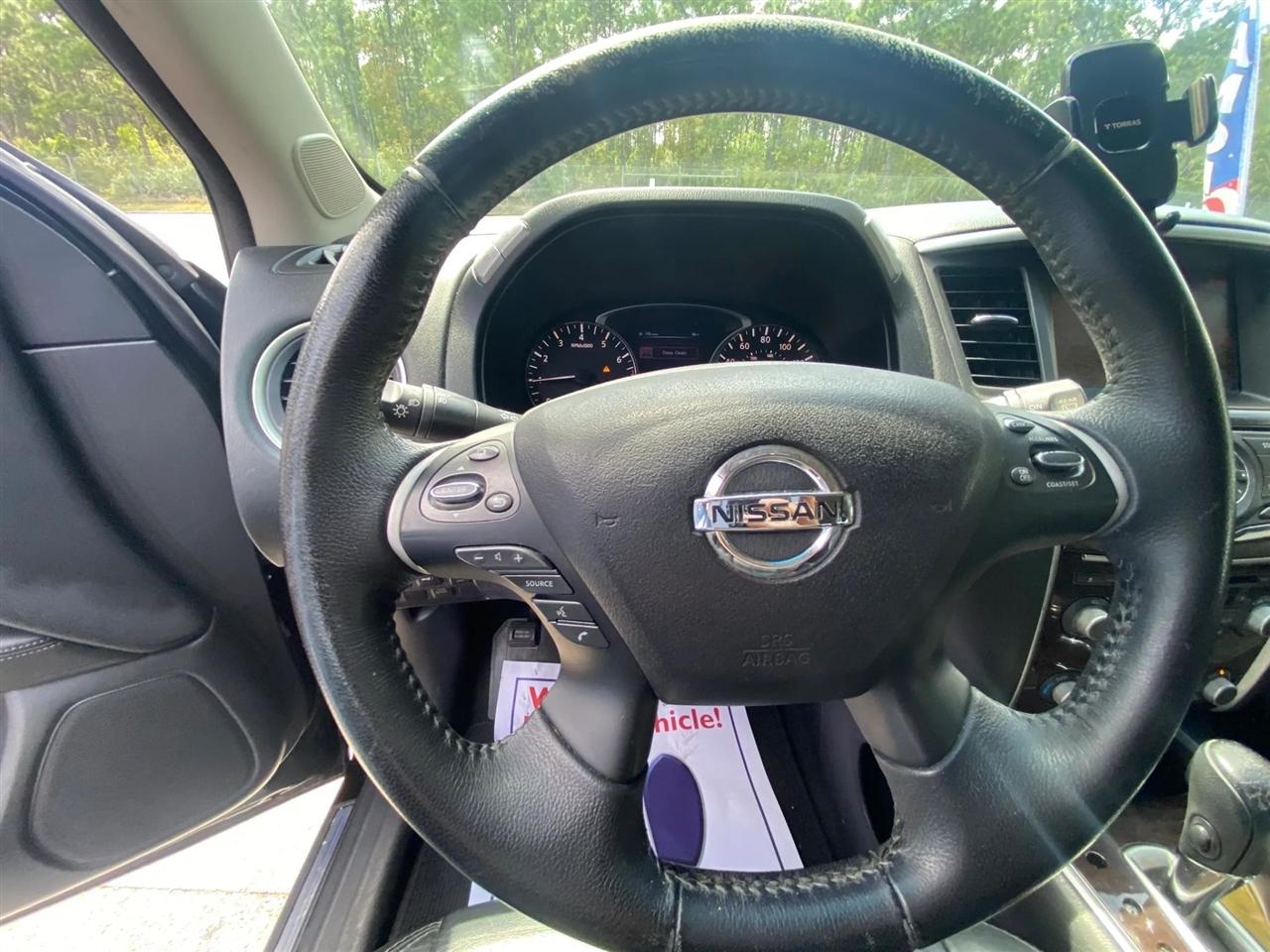 Nissan Pathfinder SL 2WD 2014