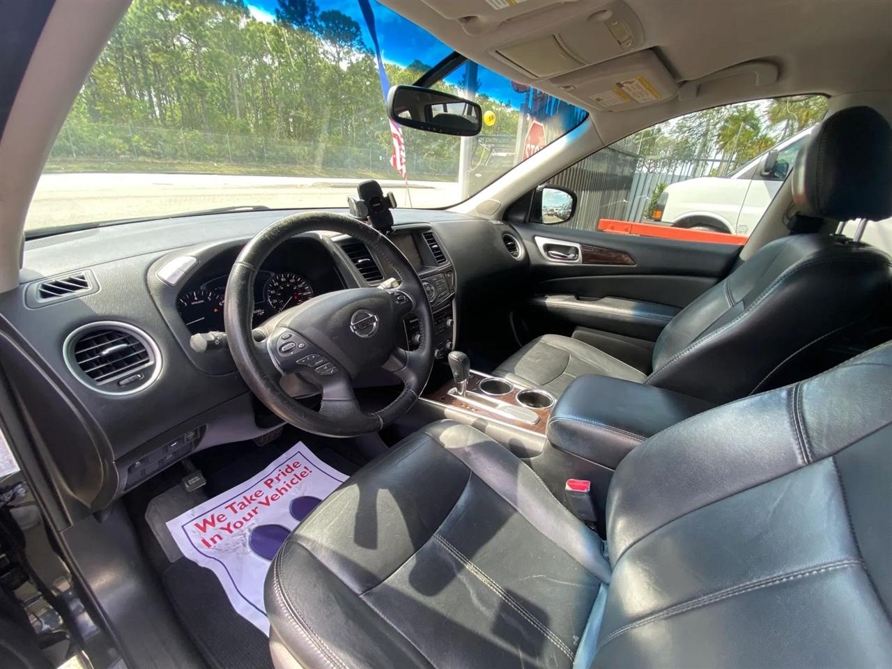 Nissan Pathfinder SL 2WD 2014