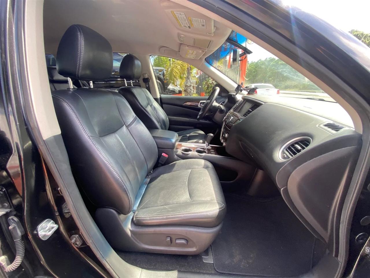 Nissan Pathfinder SL 2WD 2014