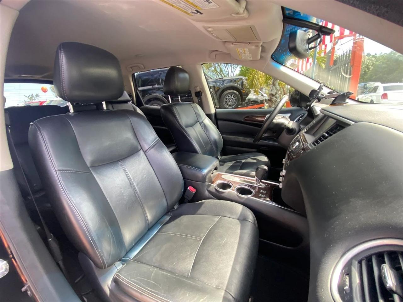 Nissan Pathfinder SL 2WD 2014