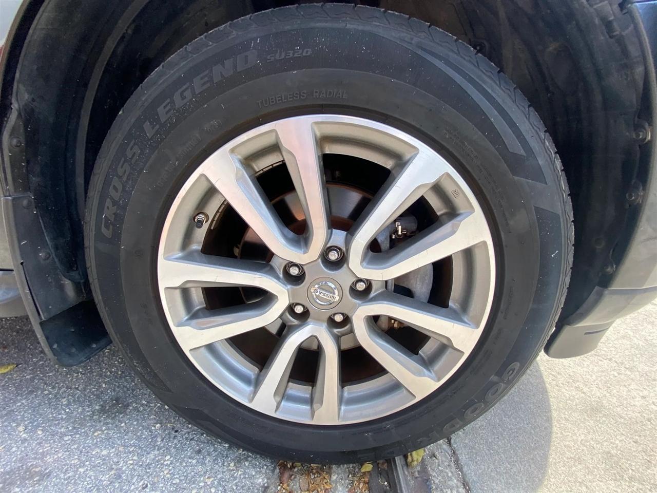 Nissan Pathfinder SL 2WD 2014