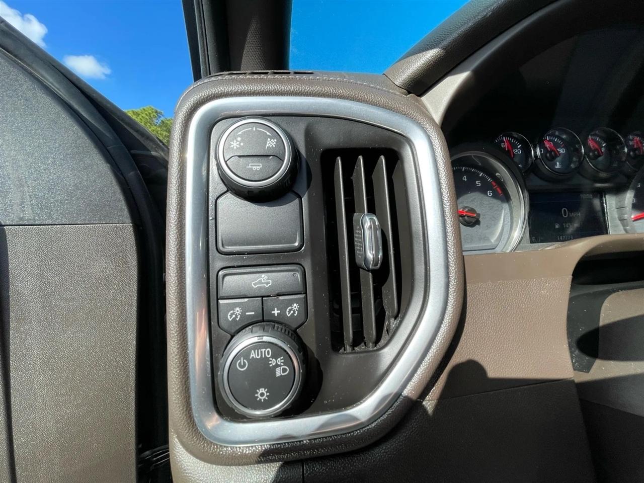 Chevrolet Silverado 1500 LT Crew Cab 2WD 2019