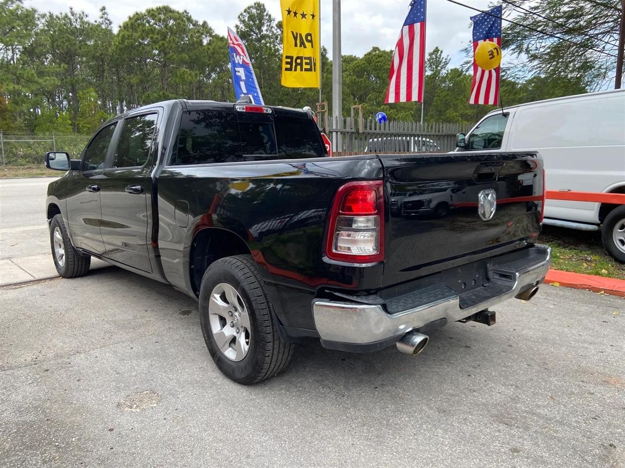 RAM 1500 Big Horn Crew Cab LWB 4WD 2022