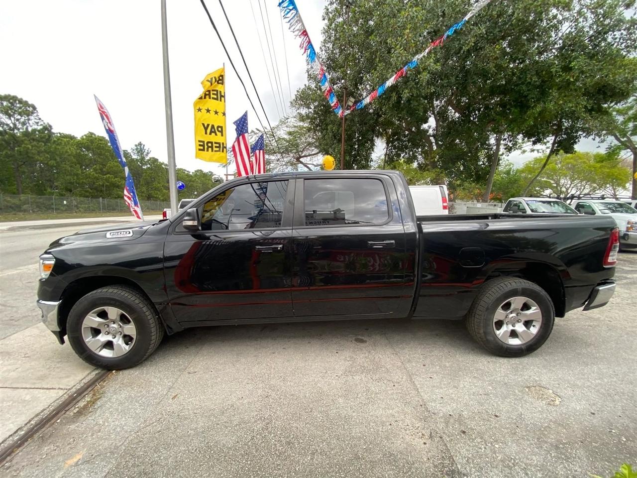 RAM 1500 Big Horn Crew Cab LWB 4WD 2022