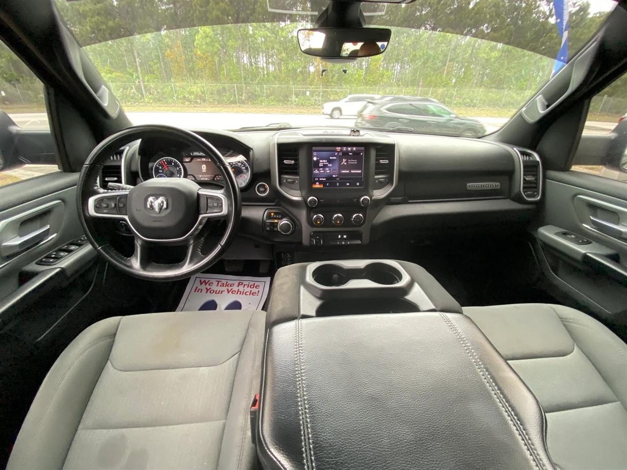 RAM 1500 Big Horn Crew Cab LWB 4WD 2022