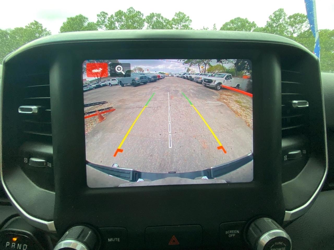 RAM 1500 Big Horn Crew Cab LWB 4WD 2022