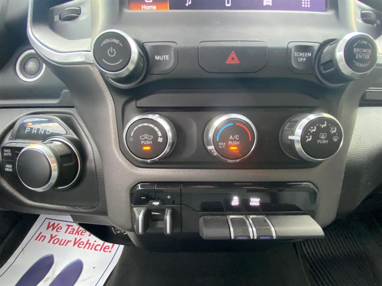 RAM 1500 Big Horn Crew Cab LWB 4WD 2022