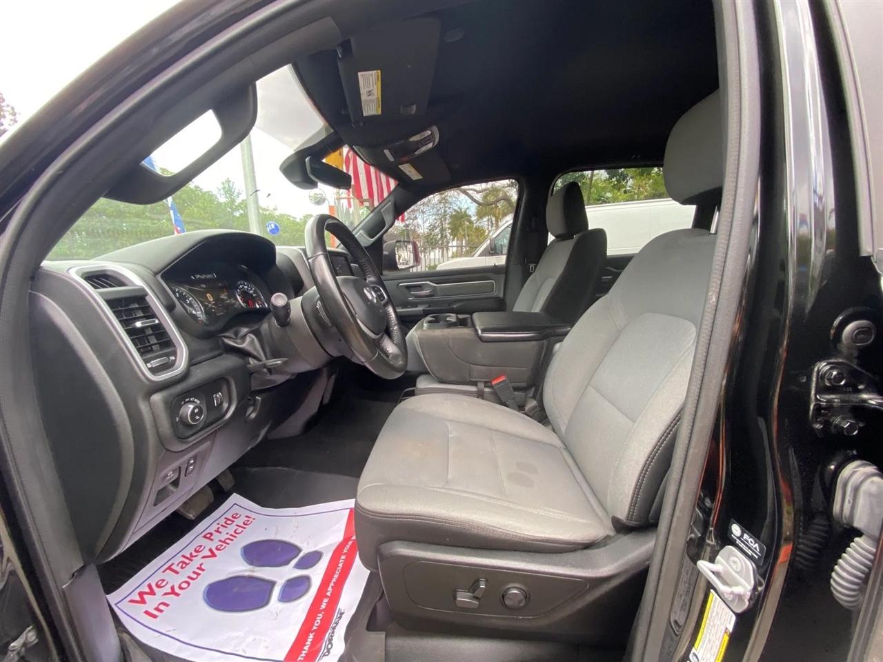 RAM 1500 Big Horn Crew Cab LWB 4WD 2022