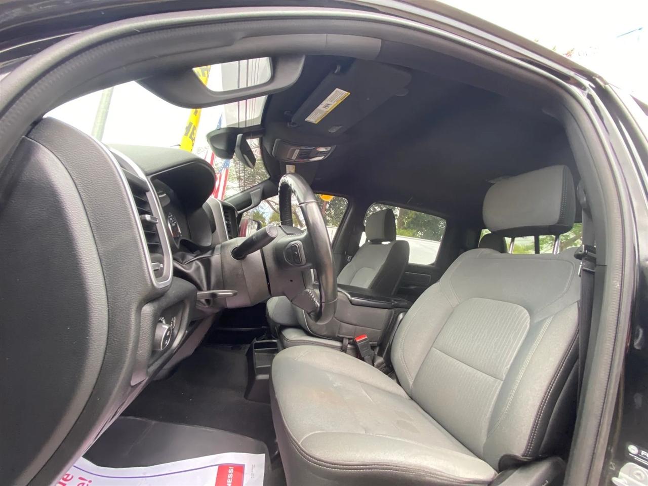 RAM 1500 Big Horn Crew Cab LWB 4WD 2022