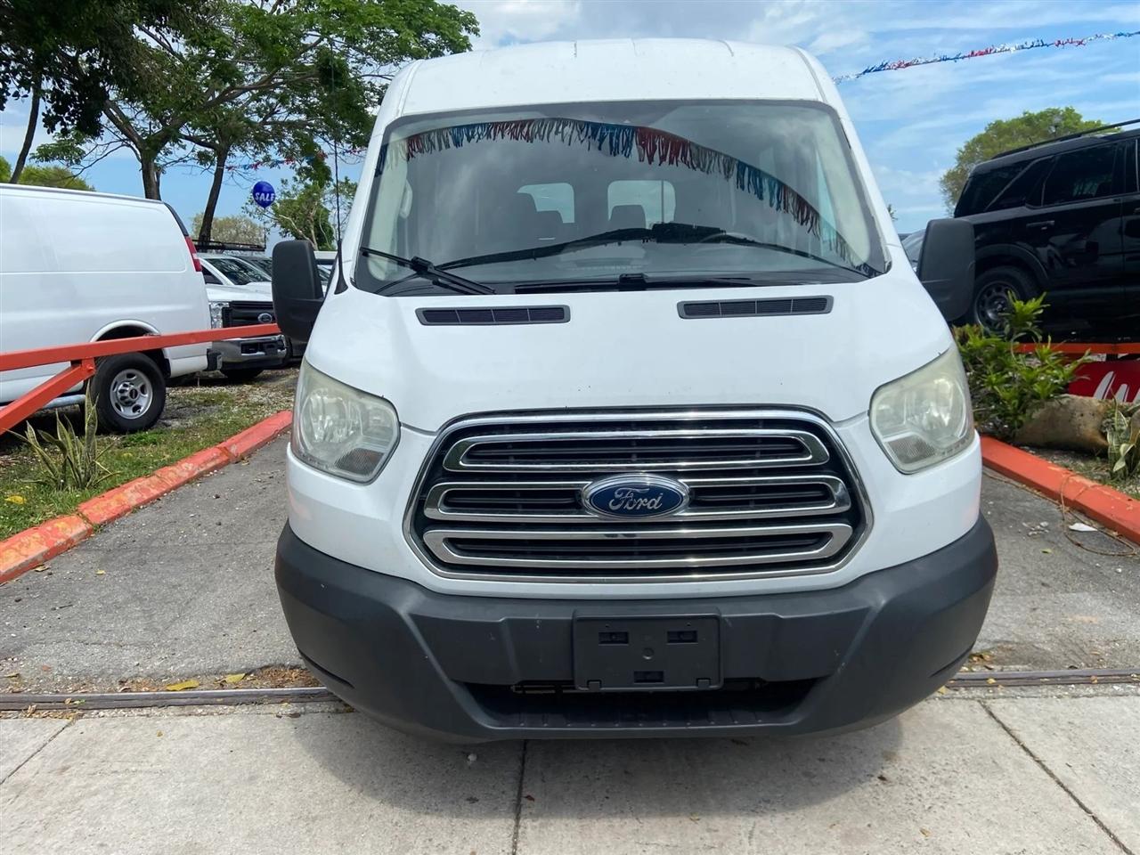Ford Transit 350 Wagon Med. Roof XLT w/Sliding Pass. 148-in. WB 2016